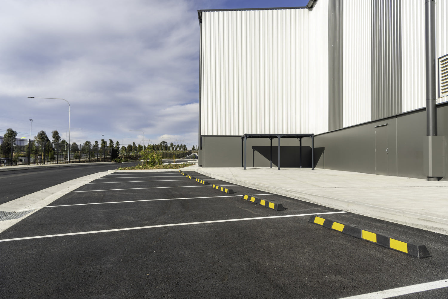 Rubber Wheel Stop - 1650mm